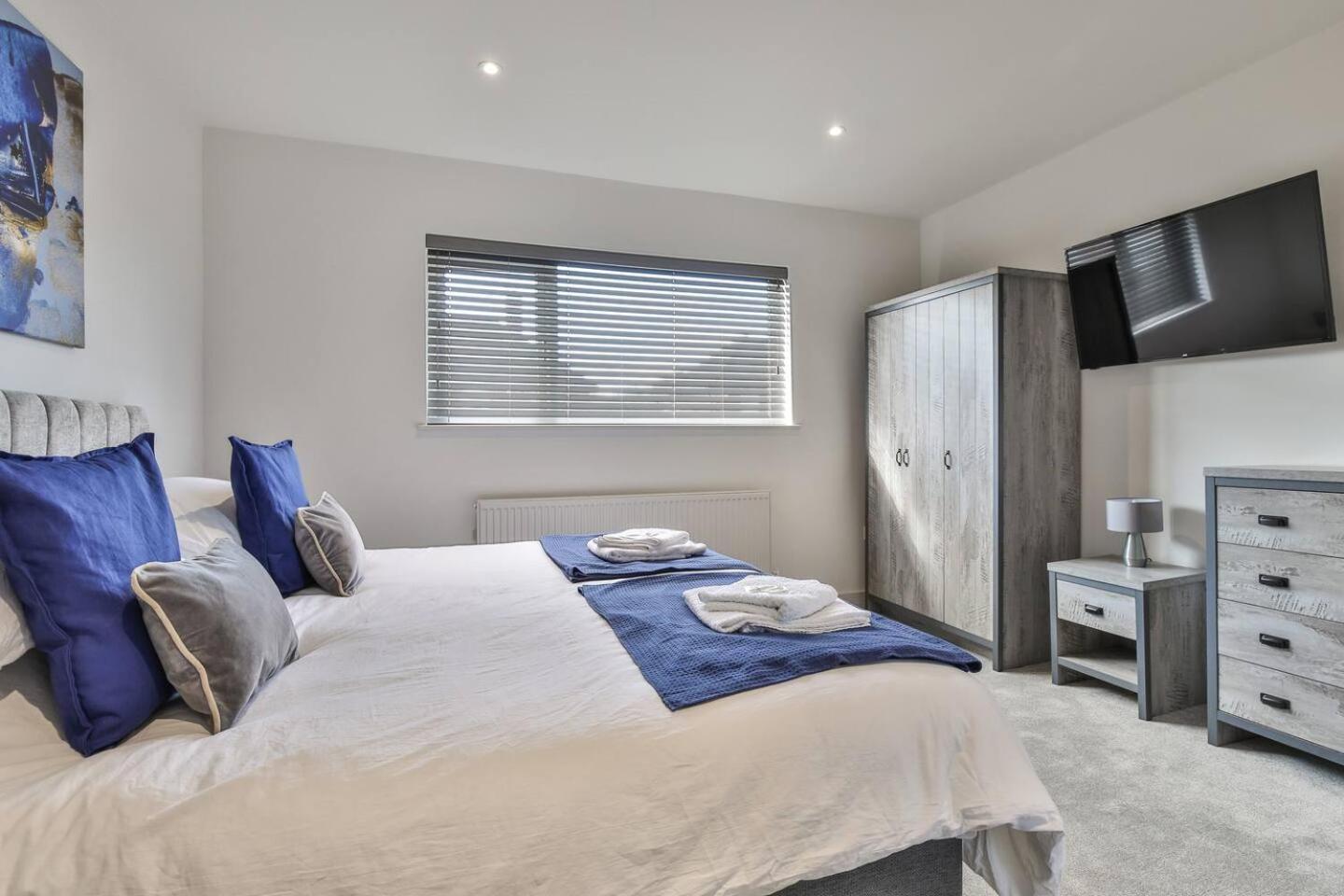 Modern, Cosy Whole House Wifi Close To Attractions Holiday home *