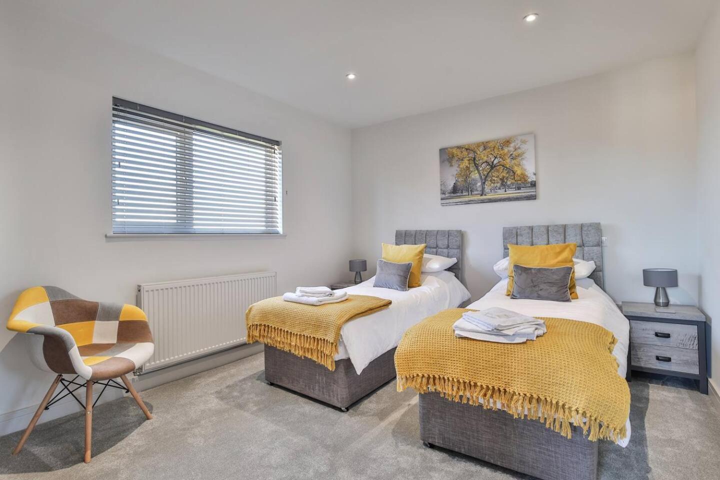 Modern, Cosy Whole House Wifi Close To Attractions Holiday home Sheffield